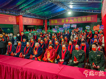 唐勇、周振宇慰问张陆父母并表示祝贺 “张陆是常德人的骄傲，湖南人的骄傲”